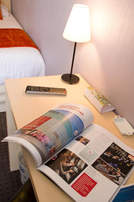 Hotel Les Hirondelles Les Sables-dʼOlonne Habitación foto