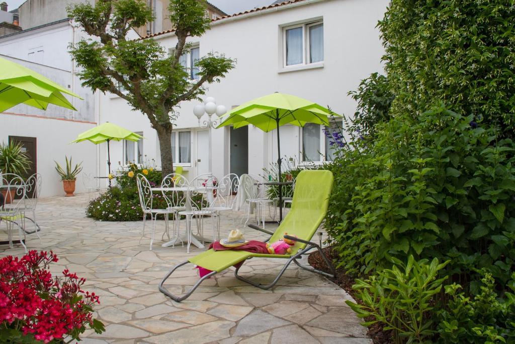Hotel Les Hirondelles Les Sables-dʼOlonne Exterior foto